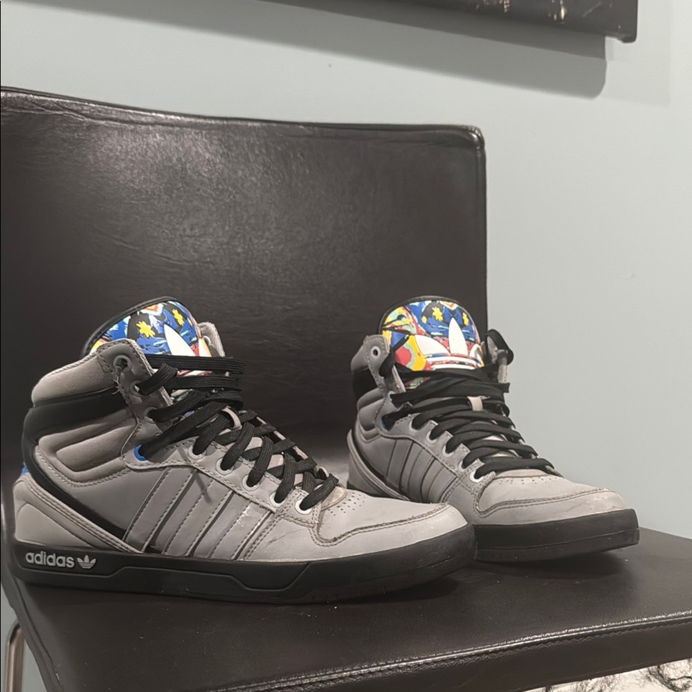 Adidas High-Top Sneakers with Colorful Floral Tongue - Picture 2 of 5